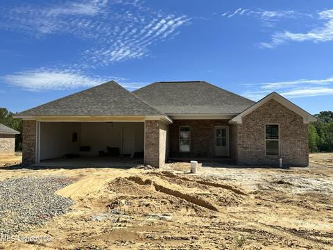 102 Bailey Cv, Canton, MS 39046