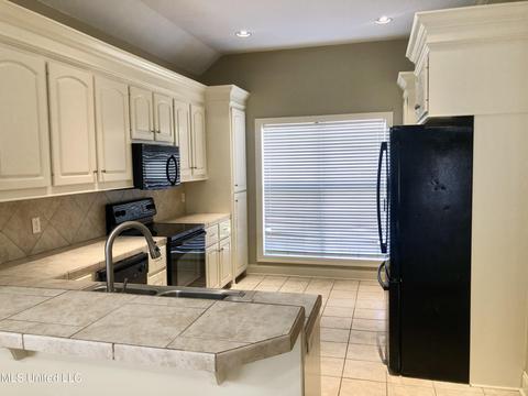 124 Stapleton Dr, Canton, MS 39046 photo 9