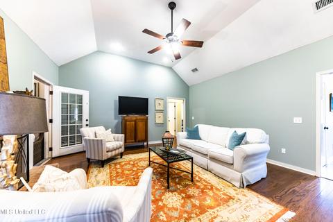 114 E Hill Dr, Madison, MS 39110 photo 4