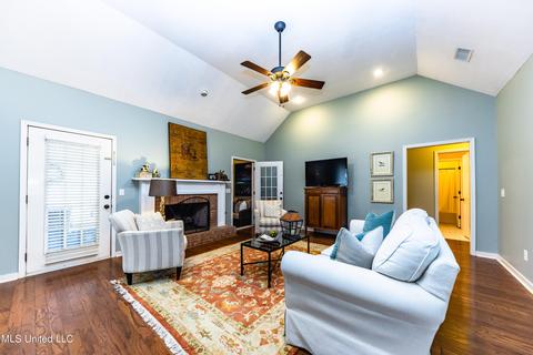114 E Hill Dr, Madison, MS 39110 photo 3