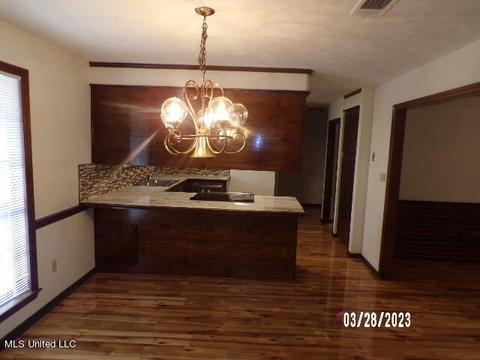 18 Matt Cir, Jackson, MS 39212 photo 4