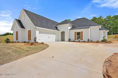 169 Cornerstone Dr, Brandon, MS 39042
