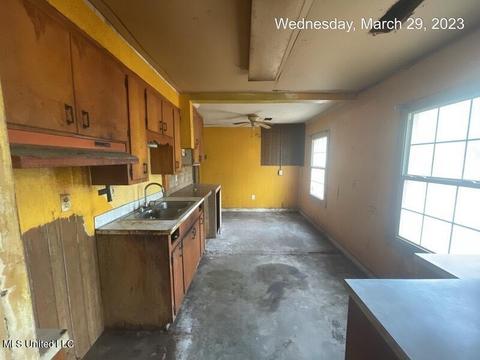 3924 Camilla Dr, Jackson, MS 39212 photo 4