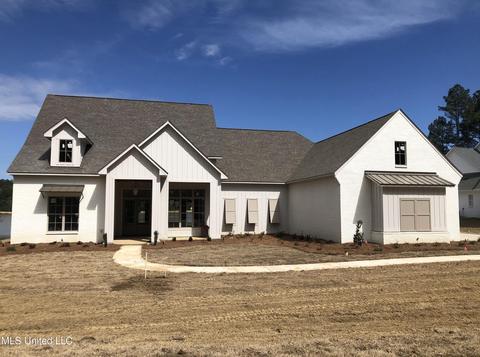 128 Westlake Cir, Madison, MS 39110