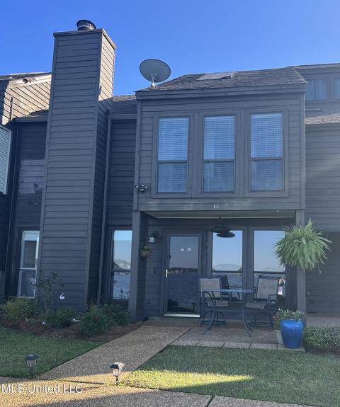 10 Lake Barnett Dr, Brandon, MS 39047