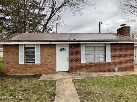 111 Elm St, Port Gibson, MS 39150