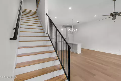 Entry Way - 212 Amelia Cir, Madison, MS 39110 photo 2 of 7