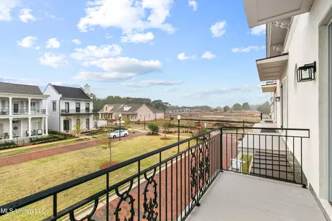 Exterior - 212 Amelia Cir, Madison, MS 39110 photo 4 of 7