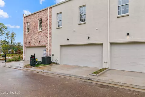 Exterior - 212 Amelia Cir, Madison, MS 39110 photo 7 of 7