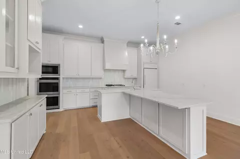 Kitchen - 212 Amelia Cir, Madison, MS 39110 photo 3 of 10