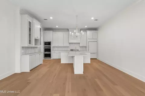 Kitchen - 212 Amelia Cir, Madison, MS 39110 photo 2 of 10
