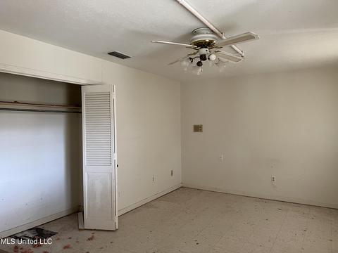 799 N Flag Chapel Rd, Jackson, MS 39209 photo 32