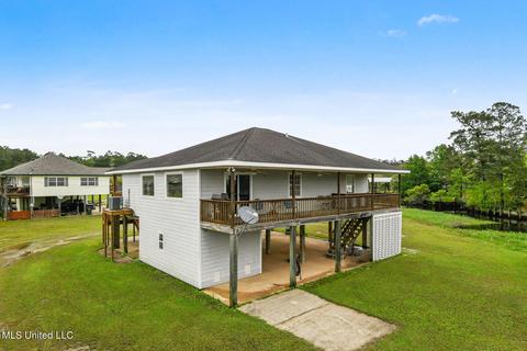 16033 Dennies Dr, Pearlington, MS 39572