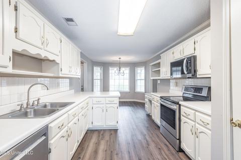 7565 Broken Hickory, Walls, MS 38680 photo 8