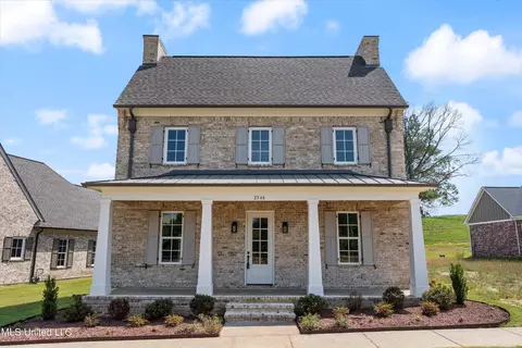 2548 W Ac Freeman Dr, Hernando, MS 38632