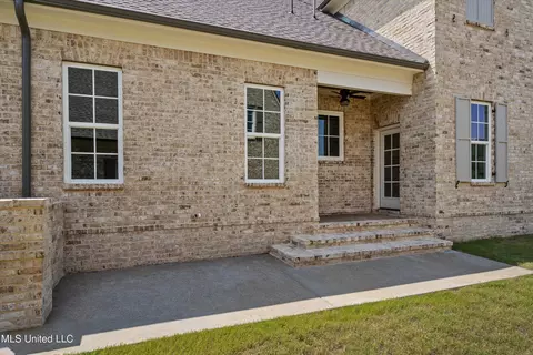 Exterior - 2548 W Ac Freeman Dr, Hernando, MS 38632 photo 1 of 2