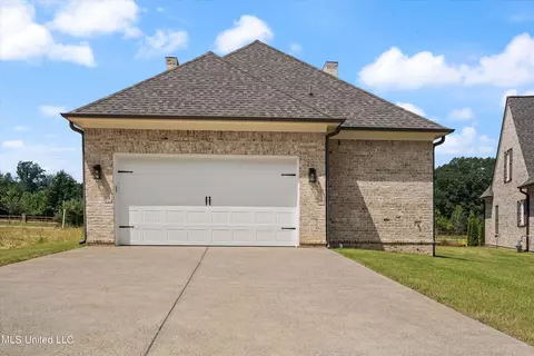 Exterior - 2548 W Ac Freeman Dr, Hernando, MS 38632 photo 2 of 2