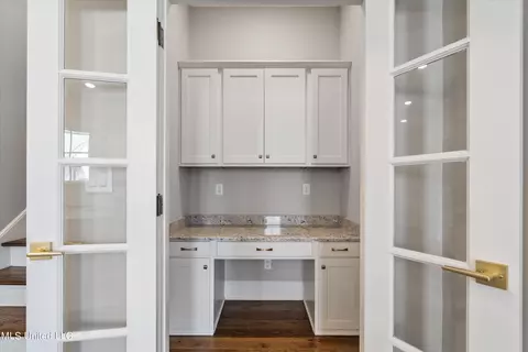 Kitchen - 2548 W Ac Freeman Dr, Hernando, MS 38632 photo 4 of 4