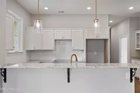 Kitchen - 2548 W Ac Freeman Dr, Hernando, MS 38632 photo 1 of 4