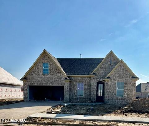 3048 Leatherman Dr, Lake Cormorant, MS 38641