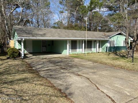 1030 Garden Park Dr, Jackson, MS 39204 photo 1