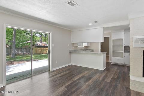 109 Forest Point Dr, Brandon, MS 39047 photo 8