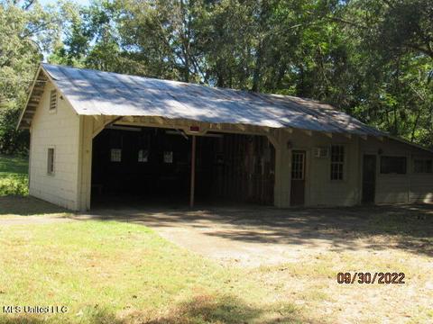 4328 Terry Rd, Jackson, MS 39212 photo 3