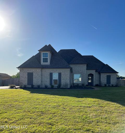 1556 Treestand Rd, Southaven, MS 38672