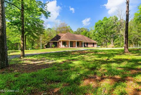 151 N Brandon Blvd, Brandon, MS 39042 photo 1