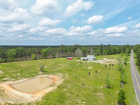 69 Fairley Bridge Rd, Wiggins, MS 39577 photo 2