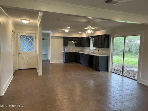115 Canary Cove Cv, Greenwood, MS 38930