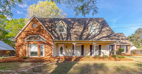 9 Deerfield Dr, Madison, MS 39110 photo 2