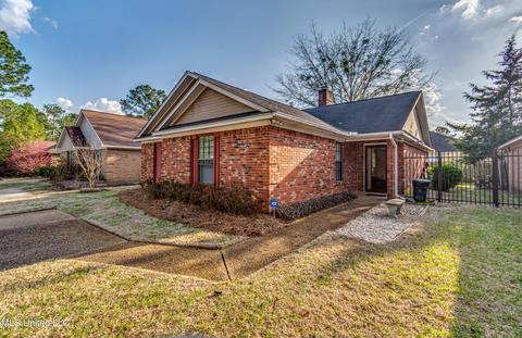 20 Ashland Ave, Brandon, MS 39047 photo 1