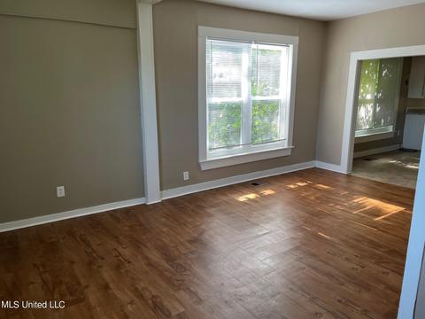 3825 Noble St, Jackson, MS 39209 photo 4