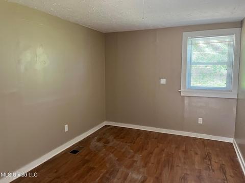 3825 Noble St, Jackson, MS 39209 photo 8