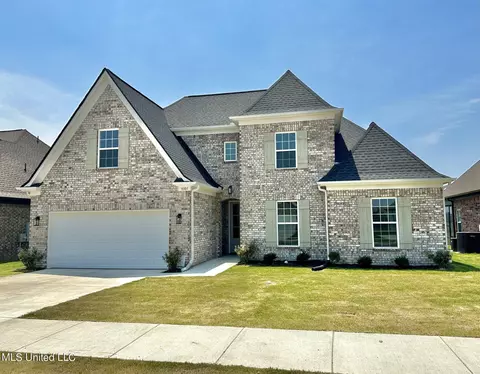 9105 S Lakeside Cir, Walls, MS 38680