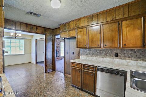 220 Meadow Lane Ln, Jackson, MS 39212 photo 10