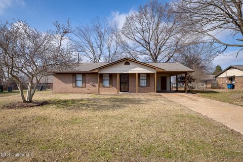 4645 Lasalle Pl, Olive Branch, MS 38654