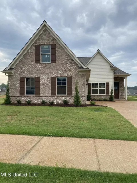 2176 W Watson Vw, Nesbit, MS 38651 photo 1