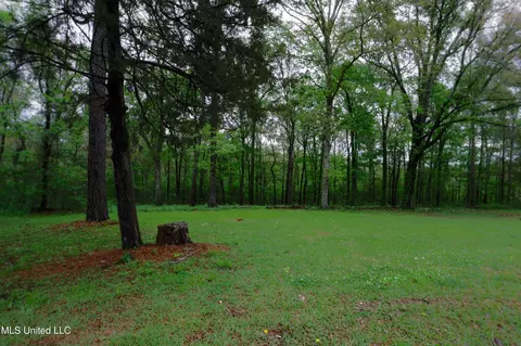 3160 Benson Dr, Jackson, MS 39212
