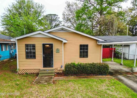 527 Singleton St, Canton, MS 39046 photo 1