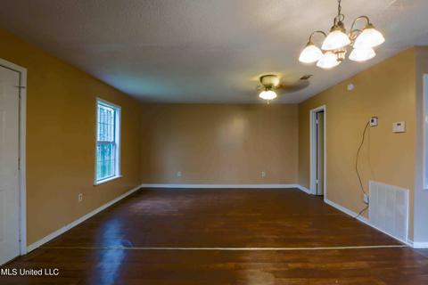 527 Singleton St, Canton, MS 39046 photo 11