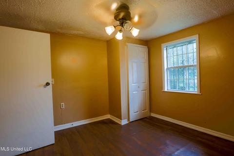 527 Singleton St, Canton, MS 39046 photo 6