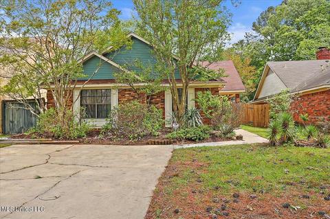 24 Ashland Ave, Brandon, MS 39047