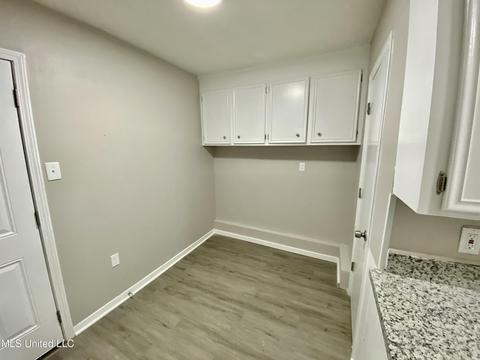 523 Greenmont Dr, Jackson, MS 39212 photo 8