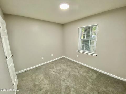 523 Greenmont Dr, Jackson, MS 39212 photo 13