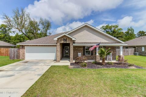 158 Rosie Dr, Long Beach, MS 39560