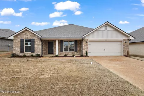 2511 Marion Ln, Southaven, MS 38672