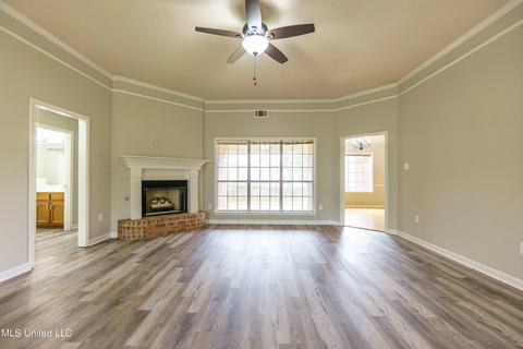 5885 Michaelson Dr, Olive Branch, MS 38654 photo 4