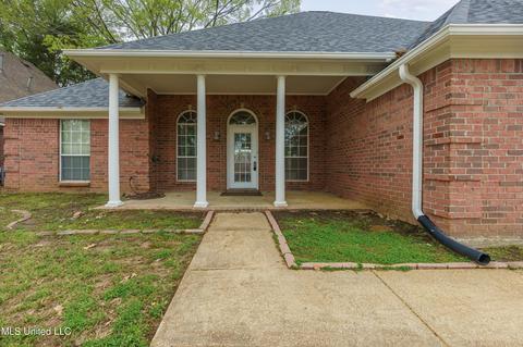 5885 Michaelson Dr, Olive Branch, MS 38654 photo 3